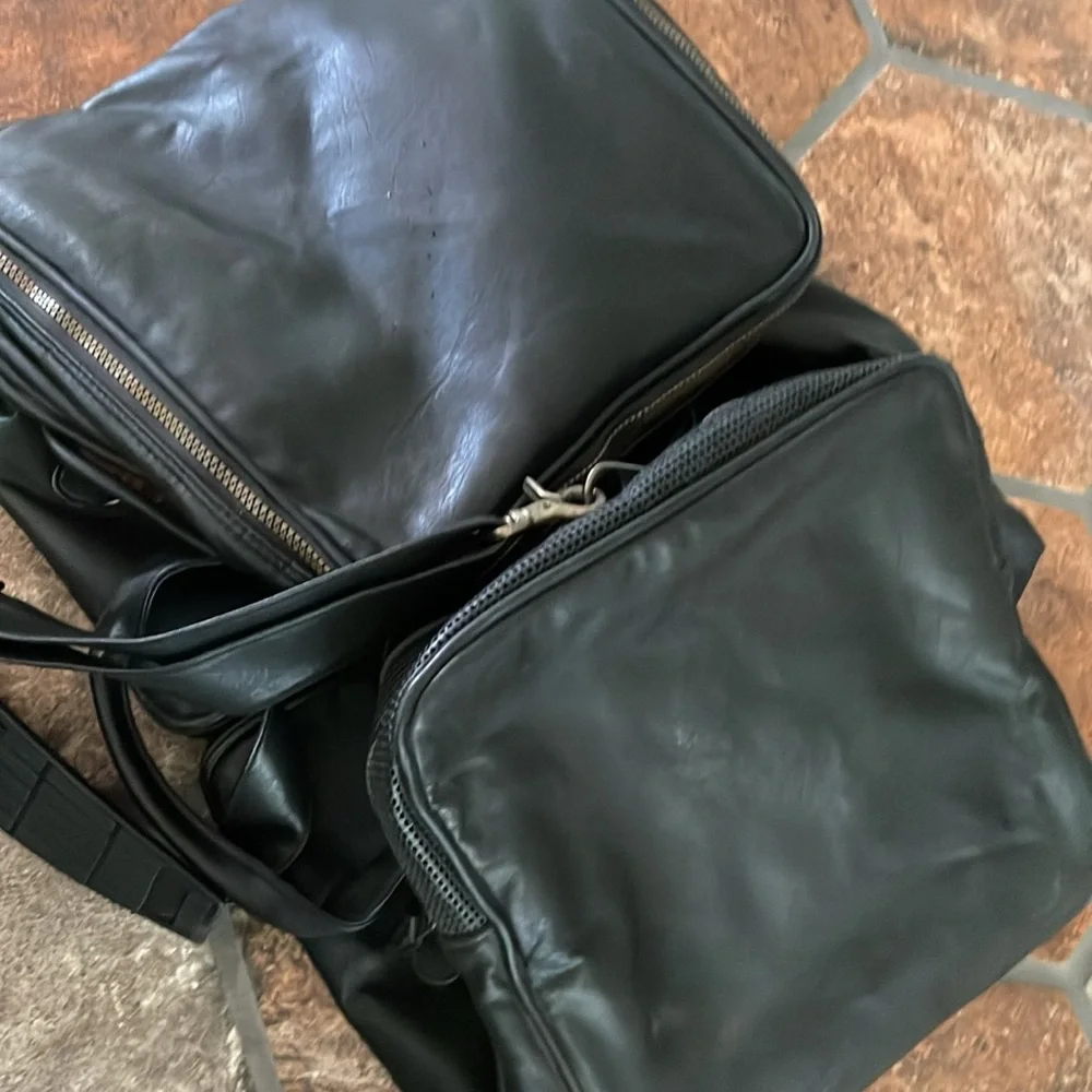 Pleather duffle bag Black multi pocket handle strap plaid mod travel bag
